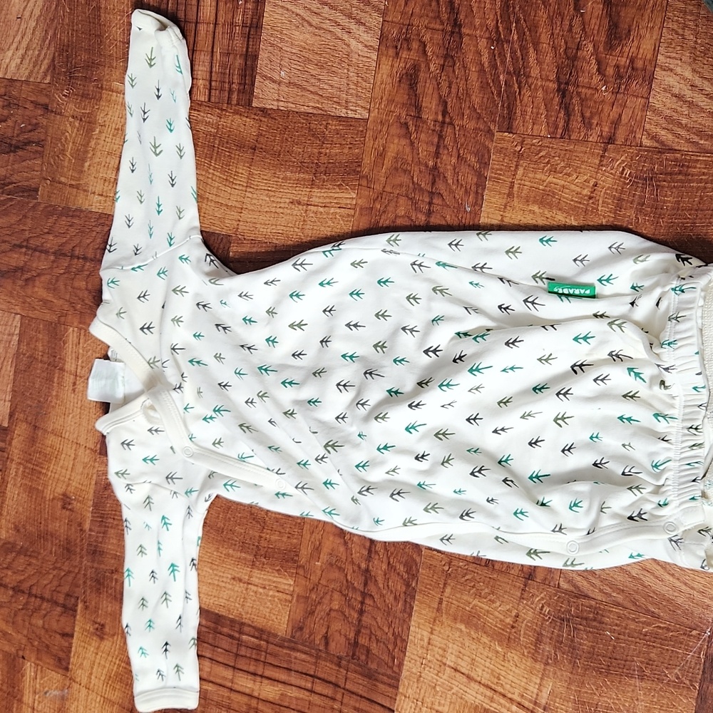 Parade Organics Cream Baby Pajama with Green Arrow Design